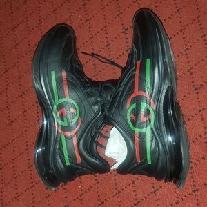 Gucci Black Sneakers with Red and Green Stripe Logo